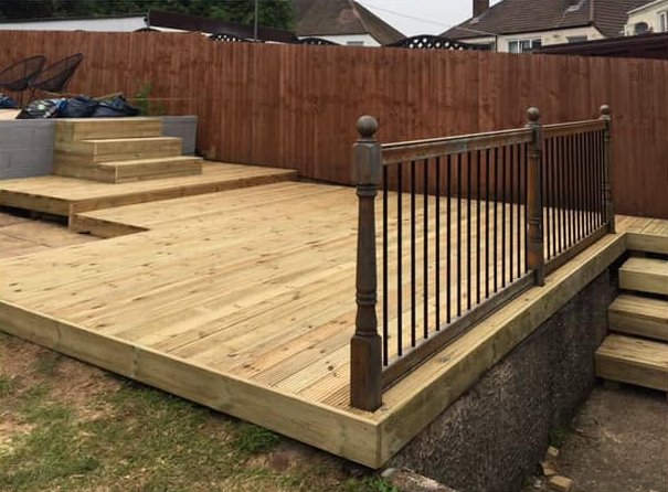Job for Bethan: new deck with steps